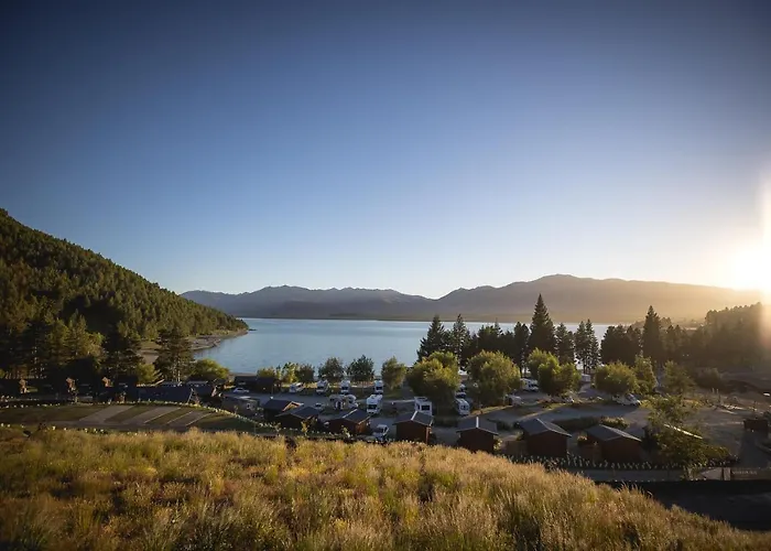 Lakes Edge Holiday Park